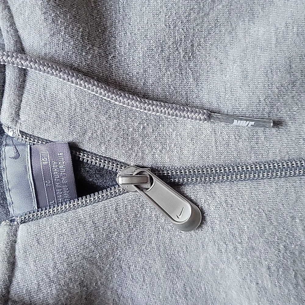 Nike zip up hoodie - Picture 5 of 7
